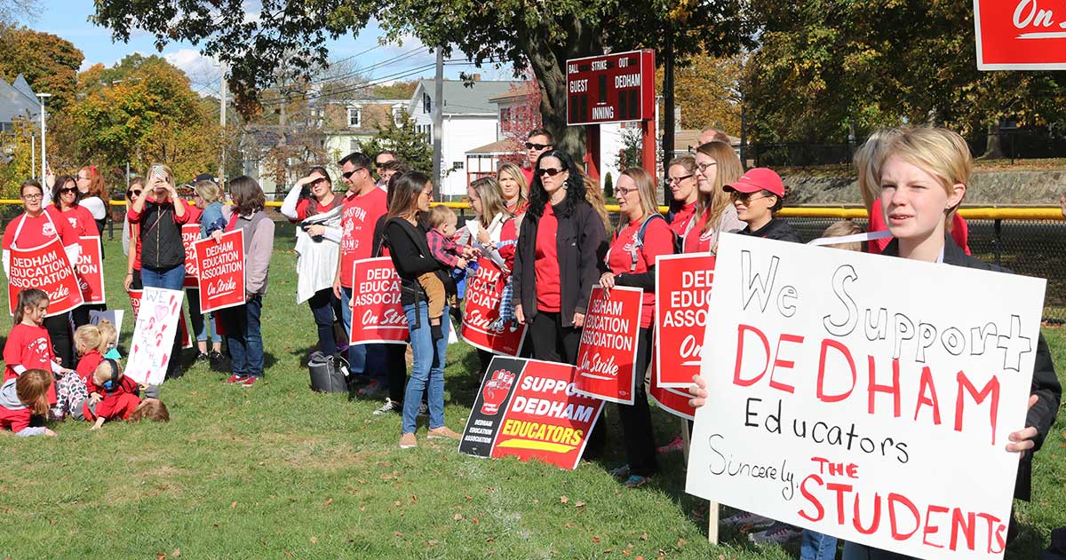 Bargaining resumes after lively display of community solidarity with Dedham teachers